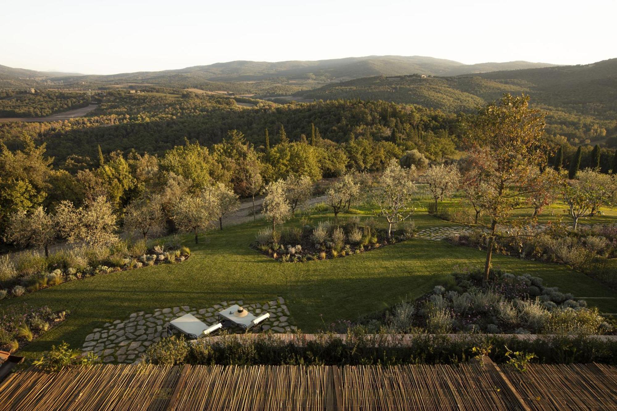 Castello Di Casole, A Belmond Hotel, Tuscany Casole d'Elsa Exterior photo